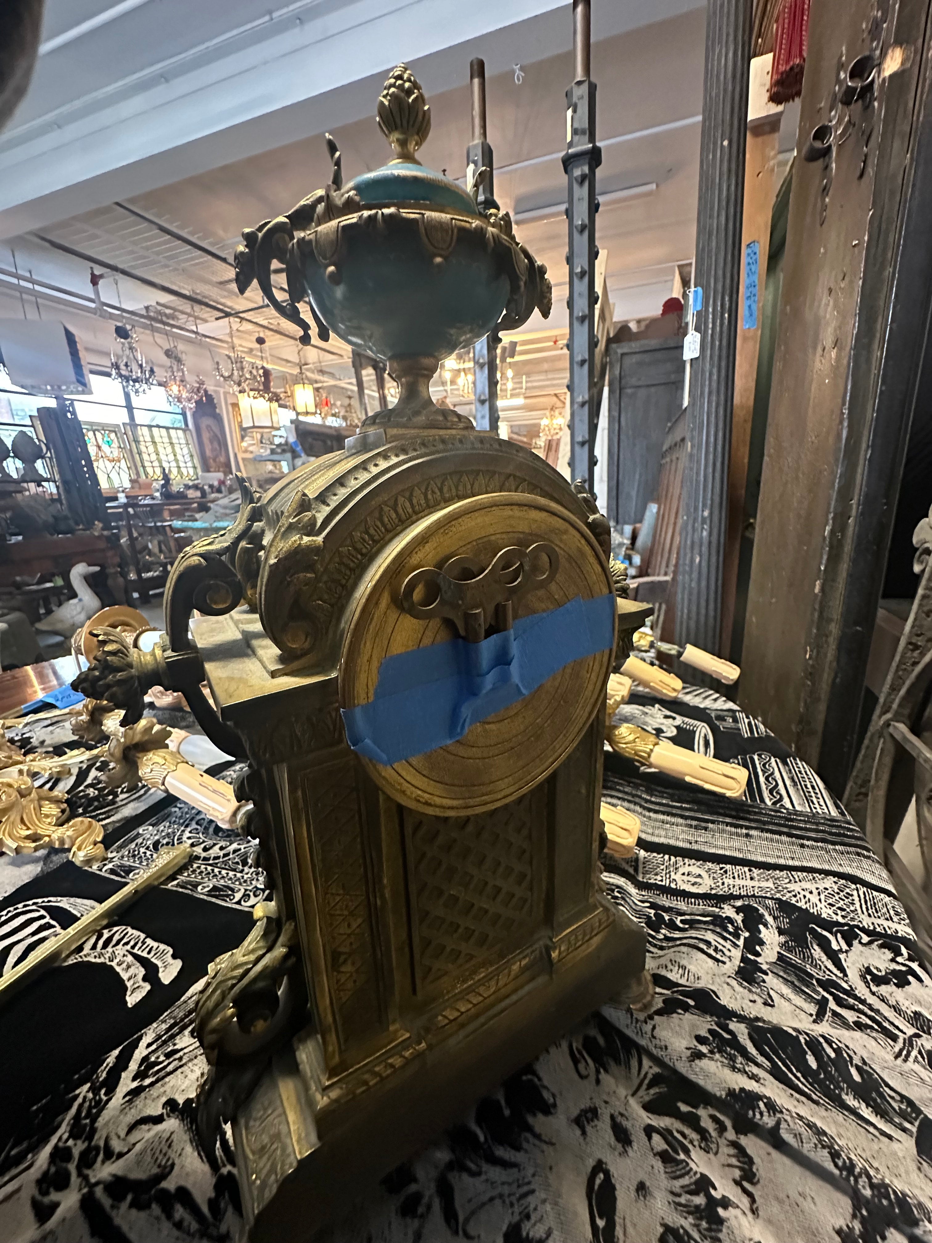 【TENNY THE MAN】フランス製　アンティーク　ビンテージ　陳列 French Antique Gilt Bronze Mantel Clock with Blue Porcelain - 18