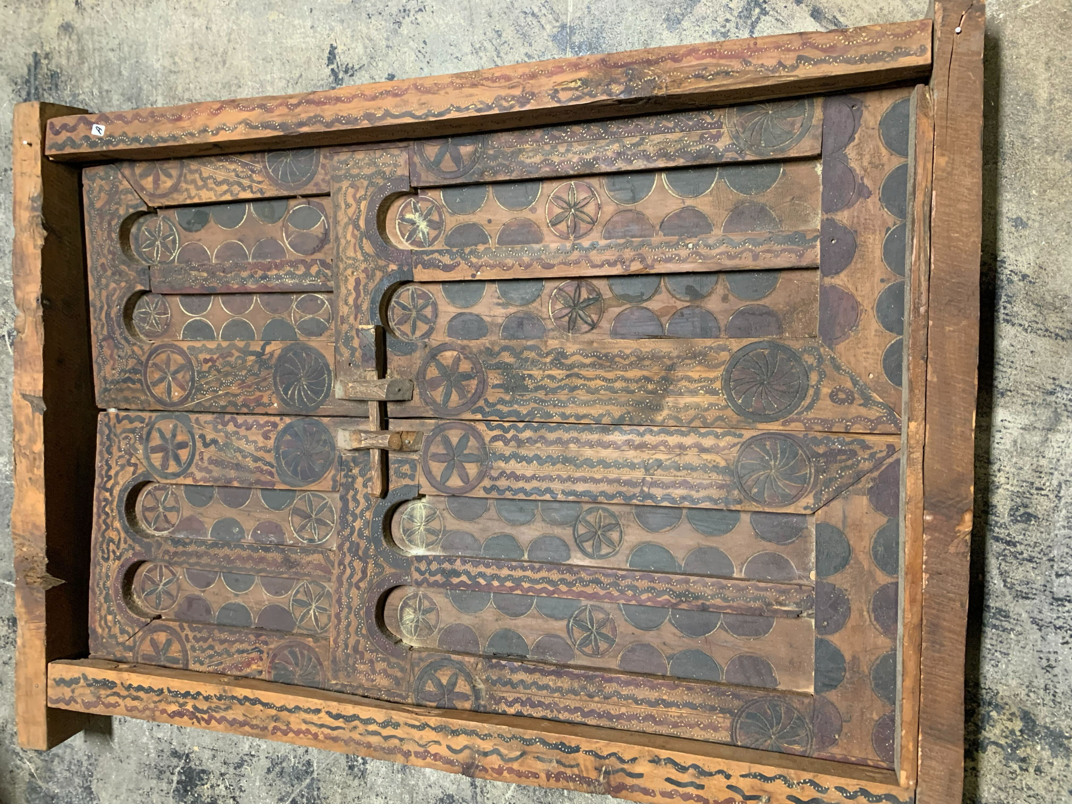 トーリク Pair of Moroccan Doors in Frame - 42.5” by 29” | Hudson Valley