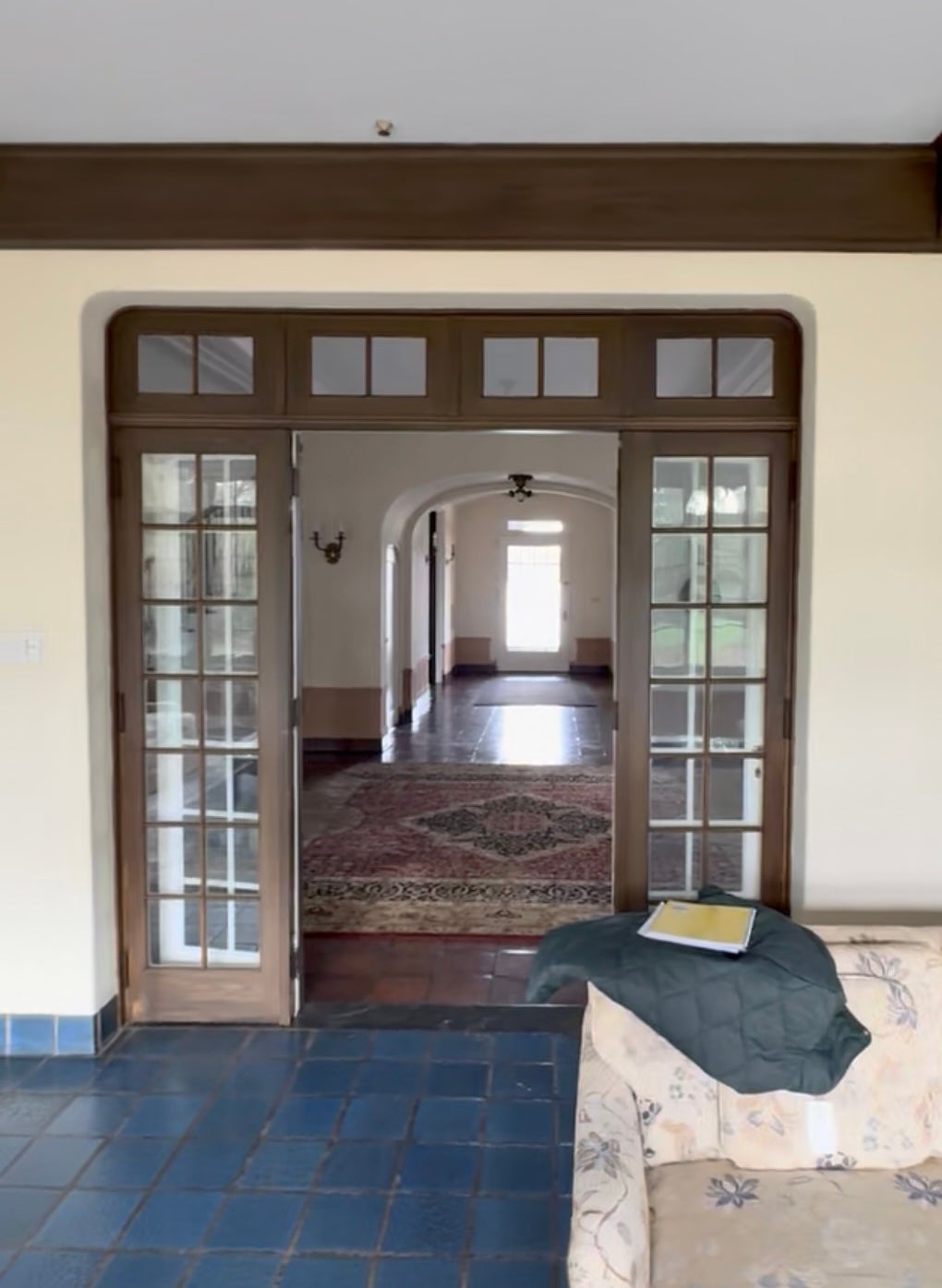 古い戸棚 1918 Interior French Doors w Sidelights & Transoms in Jamb