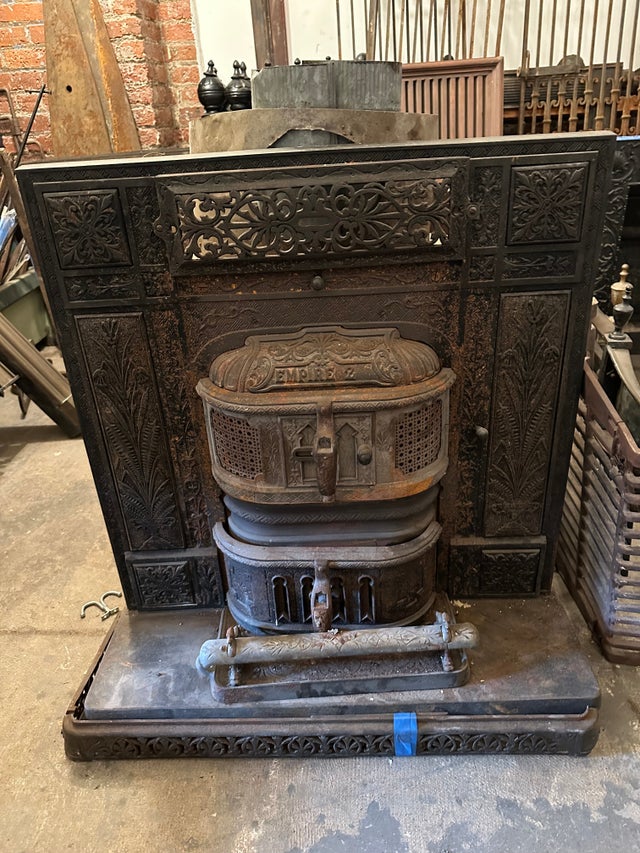 Ventiduct Windsor No. 18 Parlor Cylinder Cast Iron Stove - Architectural  Salvage - Hudson Valley House Parts