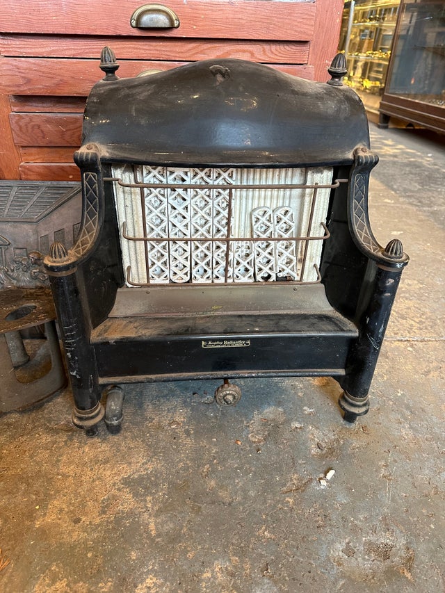 Ventiduct Windsor No. 18 Parlor Cylinder Cast Iron Stove - Architectural  Salvage - Hudson Valley House Parts