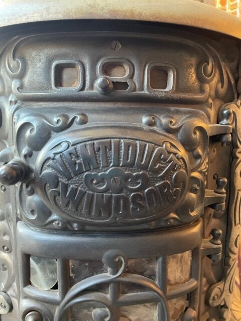 Ventiduct Windsor No. 18 Parlor Cylinder Cast Iron Stove - Architectural  Salvage - Hudson Valley House Parts