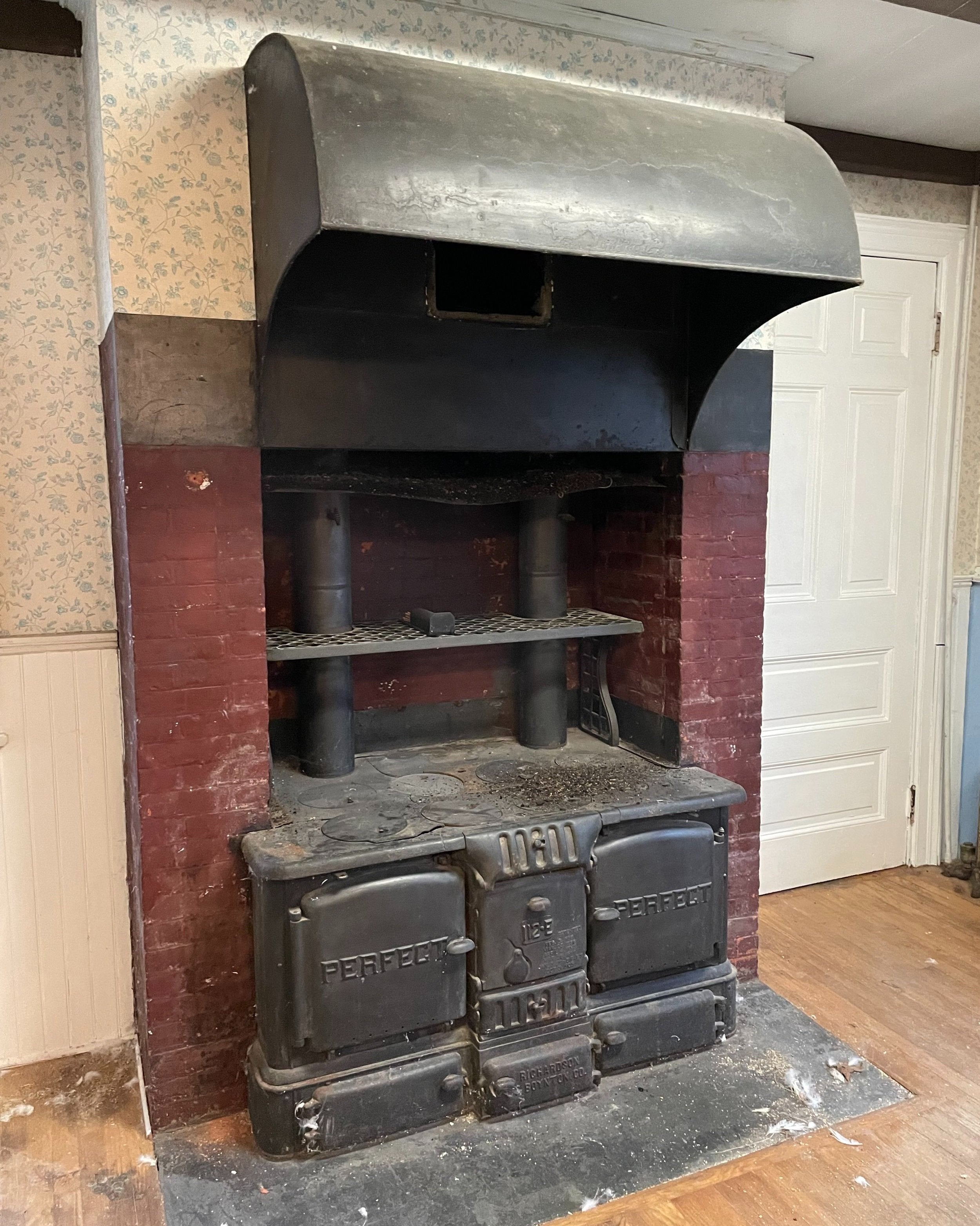 Richardson & Boynton Co. Victorian Stove Architectural Salvage